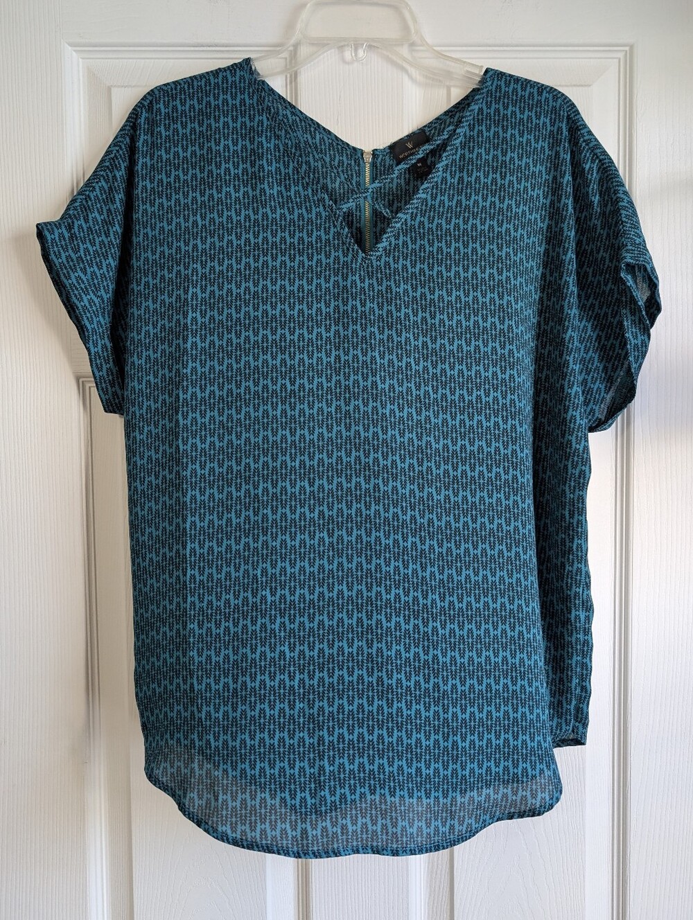 Worthington Geometric Criss CrossV-neck Blouse Size M